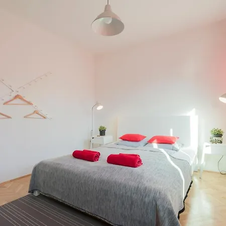 New Design By Gozsdu Court Apartment