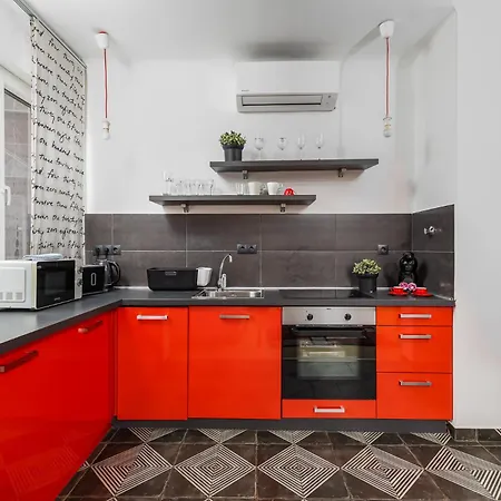 New Design By Gozsdu Court Apartment